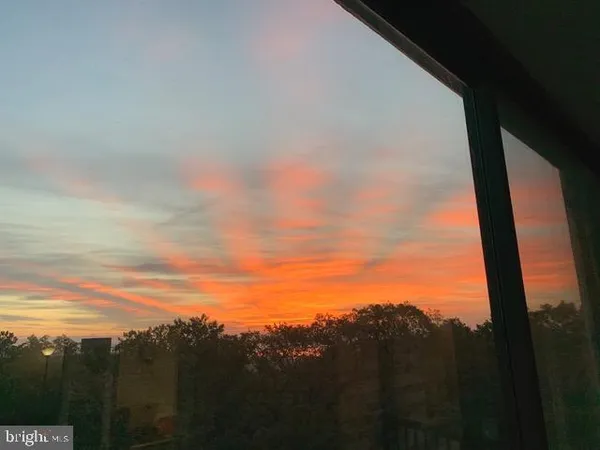 $2,400 | 5903 Mt Eagle Drive, Unit 802, Alexandria, VA 22303