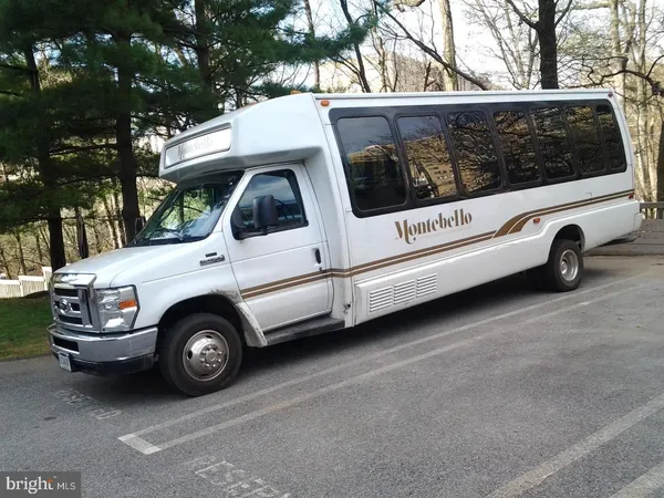 $2,400 | 5903 Mt Eagle Drive, Unit 802, Alexandria, VA 22303