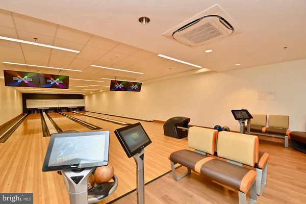 $2,400 | 5903 Mt Eagle Drive, Unit 802, Alexandria, VA 22303