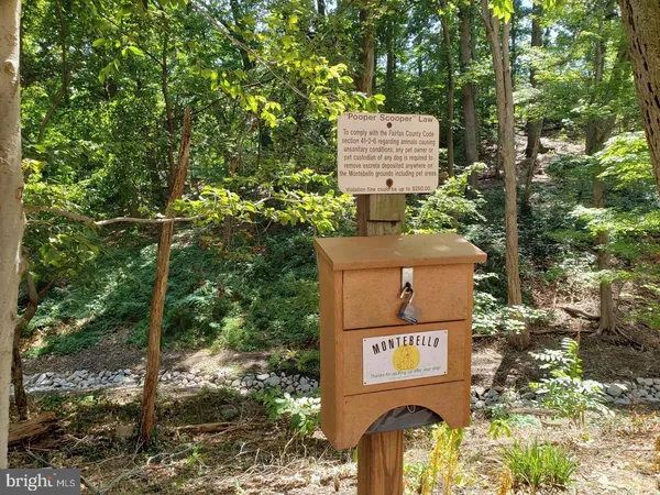 $2,400 | 5903 Mt Eagle Drive, Unit 802, Alexandria, VA 22303