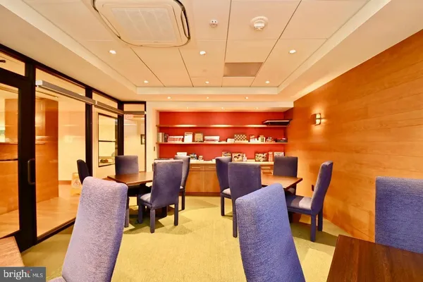 $2,400 | 5903 Mt Eagle Drive, Unit 802, Alexandria, VA 22303