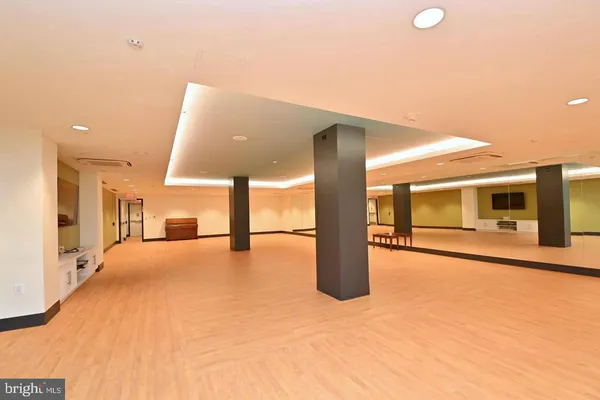 $2,400 | 5903 Mt Eagle Drive, Unit 802, Alexandria, VA 22303