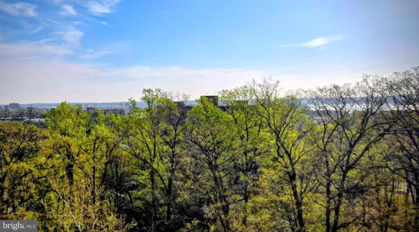 $2,400 | 5903 Mt Eagle Drive, Unit 802, Alexandria, VA 22303