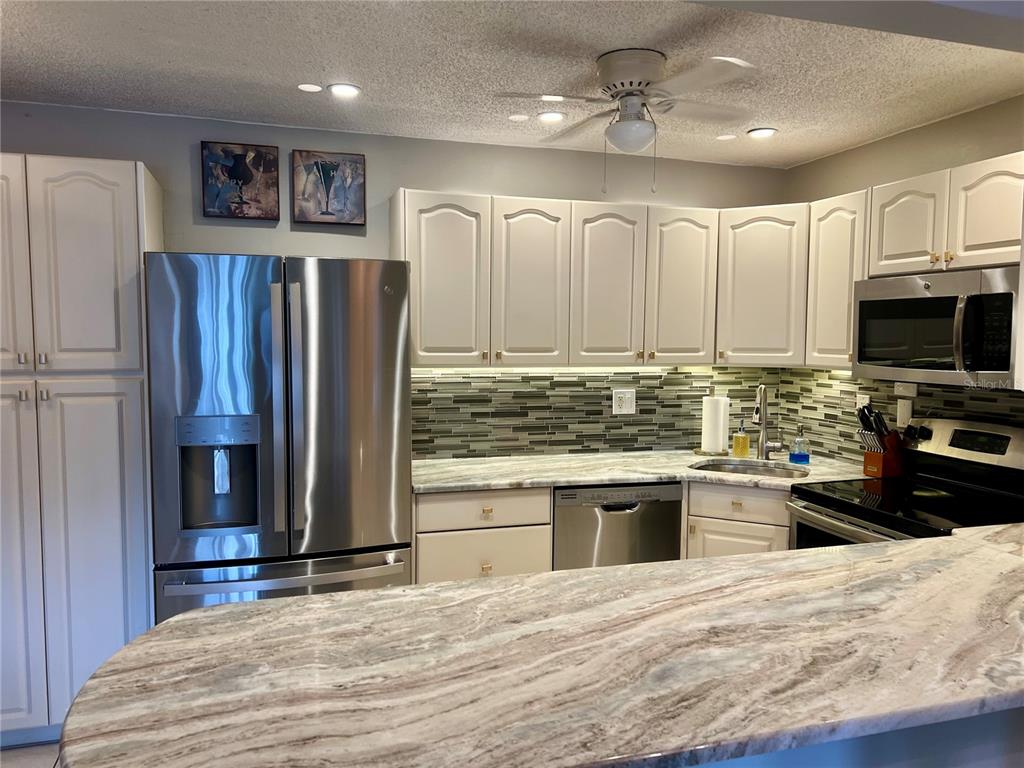 1151 Pine Ridge Circle West, Unit G2 Tarpon Springs, FL 34688 - Photo 10 of 24