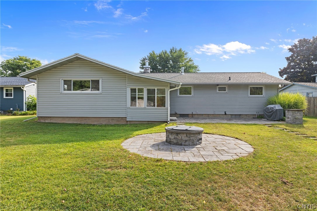 7761 Davis Road Clay, NY 13212 - Photo 2 of 46 Gallery Image 2