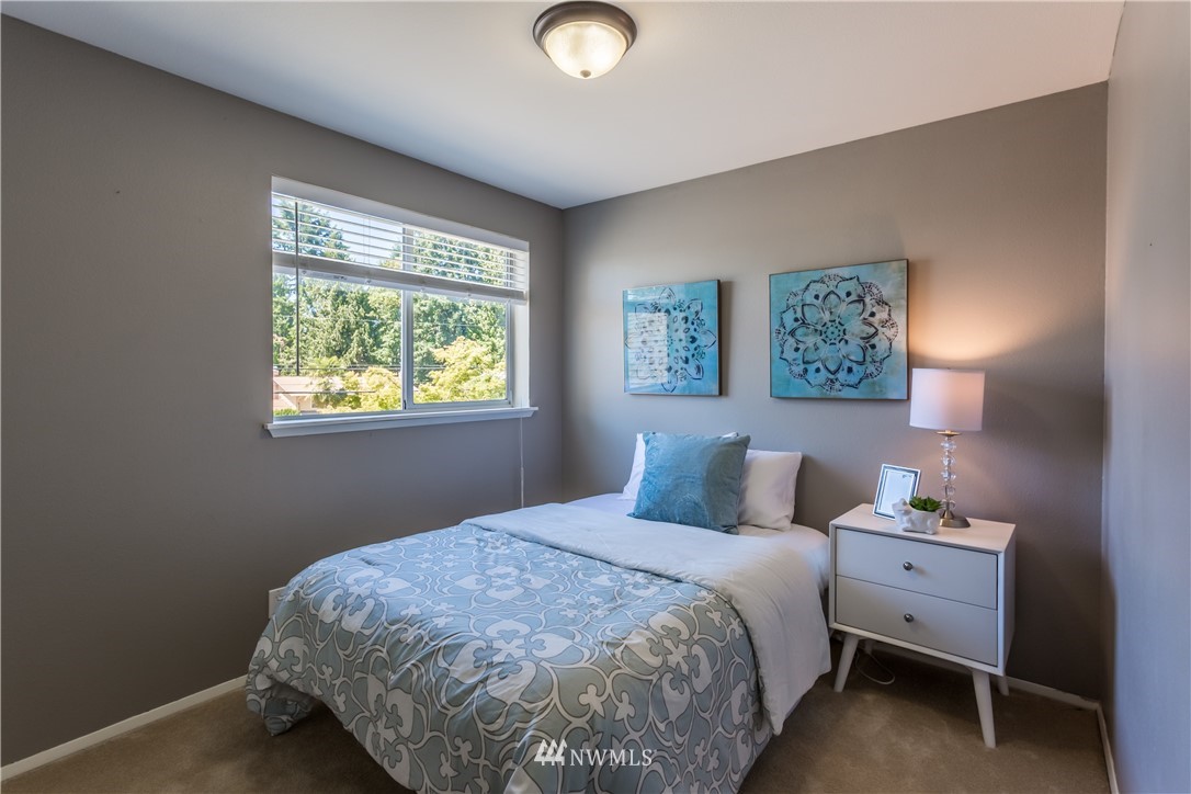 10405 Northeast 200th Street Bothell, WA 98011 - Photo 12 of 17 Gallery Image 12