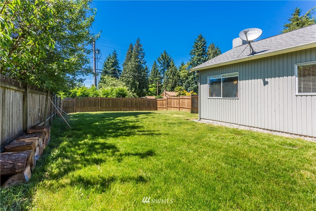10405 Northeast 200th Street Bothell, WA 98011 - Photo 15 of 17 Gallery Image 15