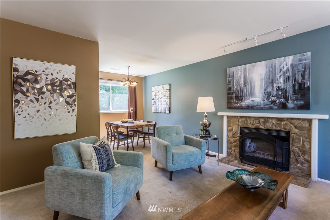10405 Northeast 200th Street Bothell, WA 98011 - Photo 4 of 17 Gallery Image 4