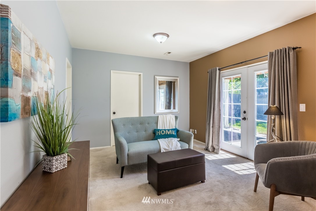 10405 Northeast 200th Street Bothell, WA 98011 - Photo 8 of 17 Gallery Image 8