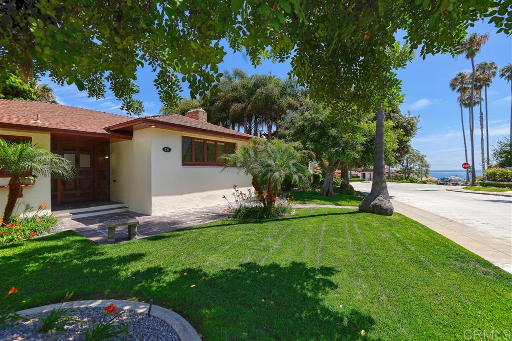 211 Avenida Cortez La Jolla, CA 92037 - Photo 5 of 25