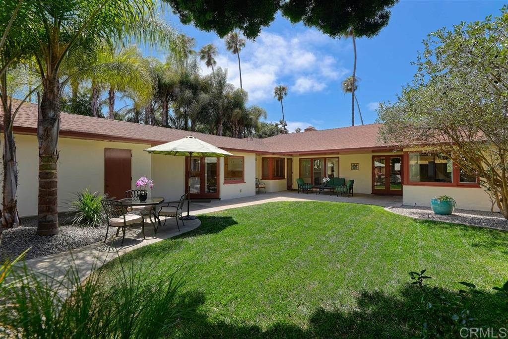 211 Avenida Cortez La Jolla, CA 92037 - Photo 6 of 25