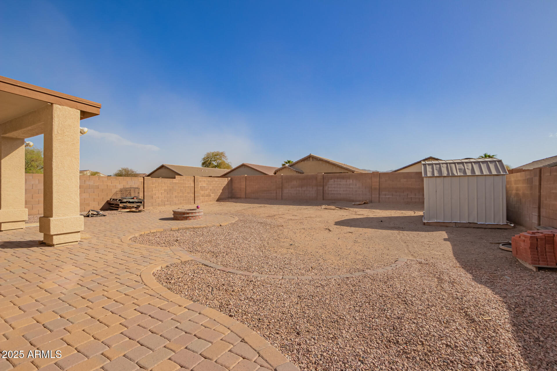 3127 West Apollo Road Phoenix, AZ 85041 - Photo 27 of 28 a view of a terrace