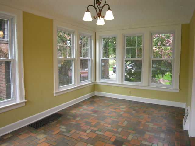 1345 Yorkshire Road Grosse Pointe, MI 48230 - Photo 6 of 16 31057462-5.JPG