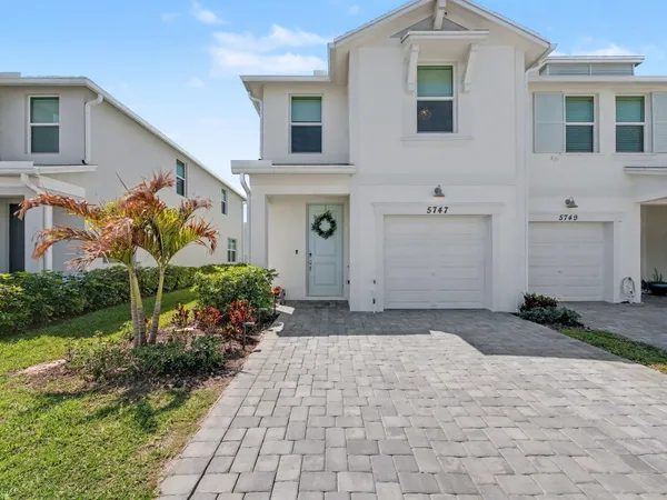 $424,000 | 5747 Southeast Edgewater Circle, Stuart, FL 34997