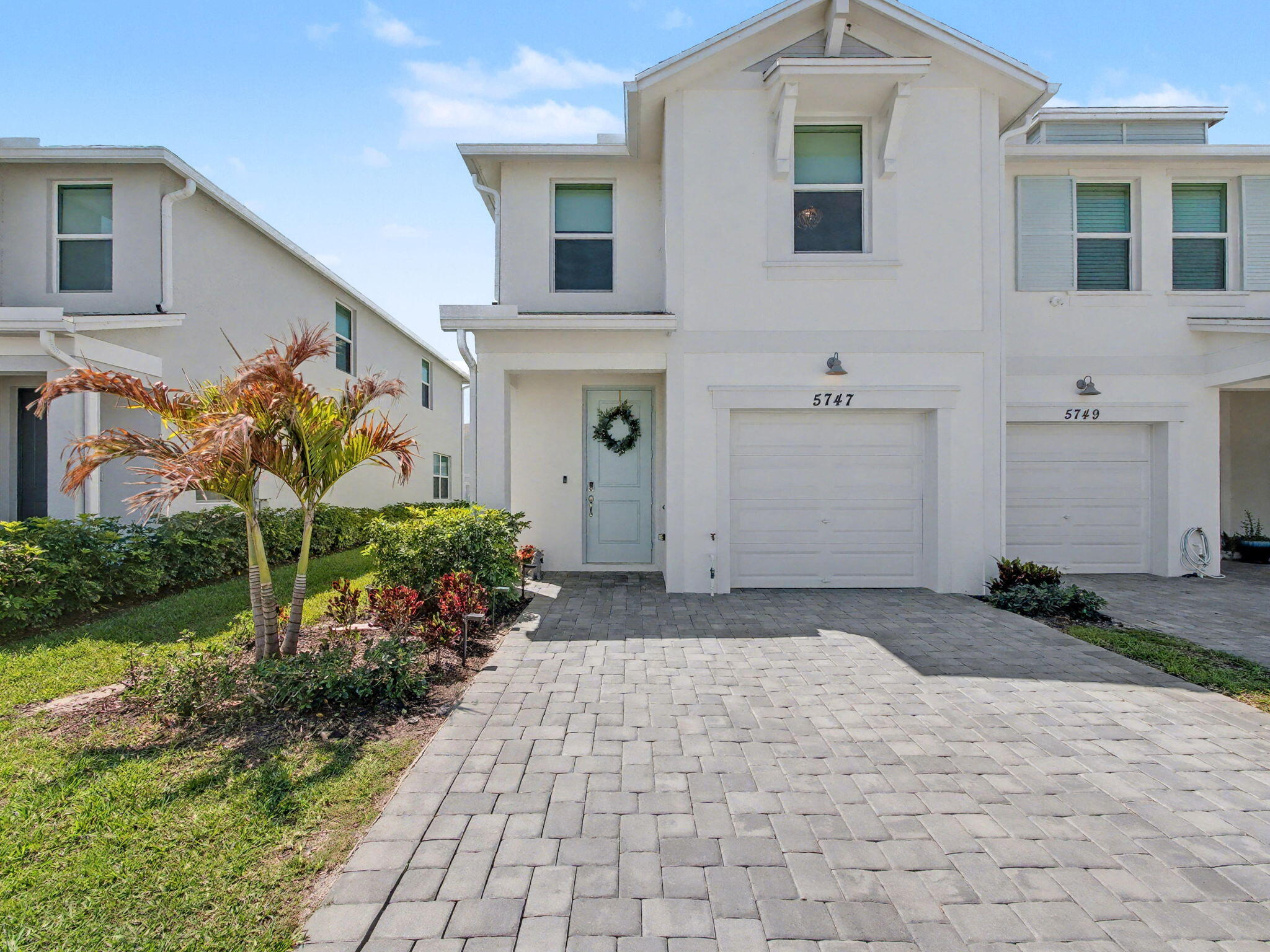5747 Southeast Edgewater Circle Stuart, FL 34997 - Photo 2 of 45 Front