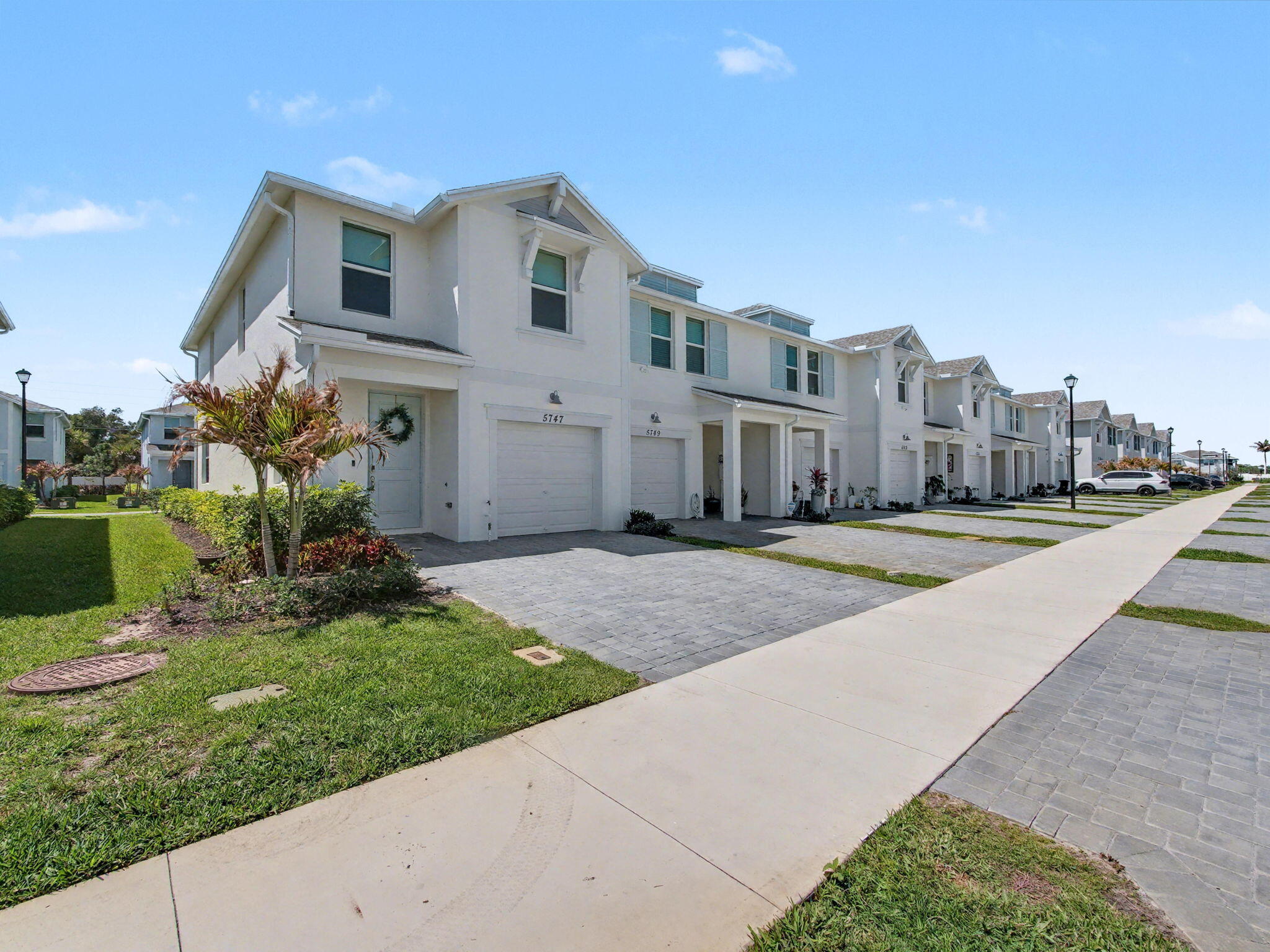 5747 Southeast Edgewater Circle Stuart, FL 34997 - Photo 5 of 45 Front