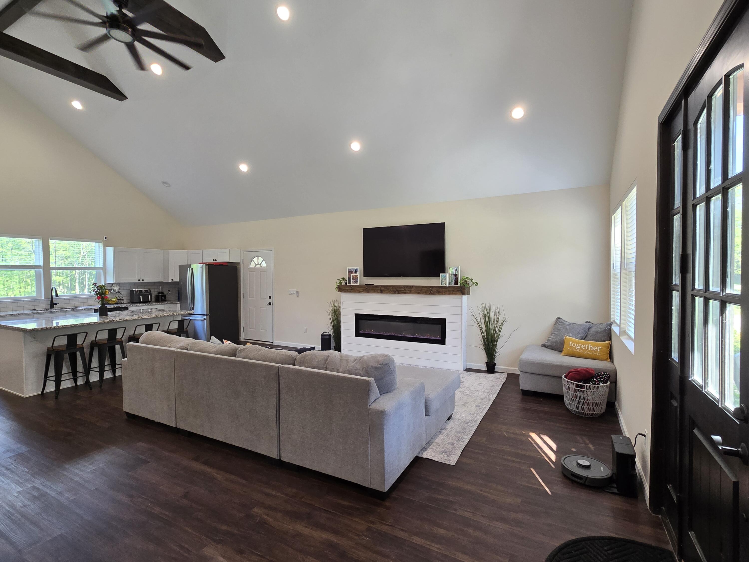 4086 West Commerce Road Milford, MI 48380 - Photo 9 of 43 9