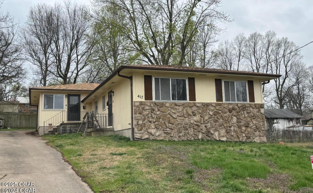 417 West Spring Street, Unit A Neosho, MO 64850 - Photo 1 of 1 IMG_6632