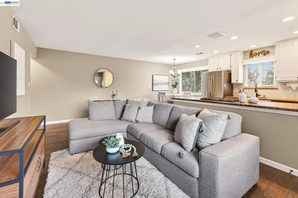 $515,000 | 8185 Arroyo Drive, Unit 4, Pleasanton, CA 94588