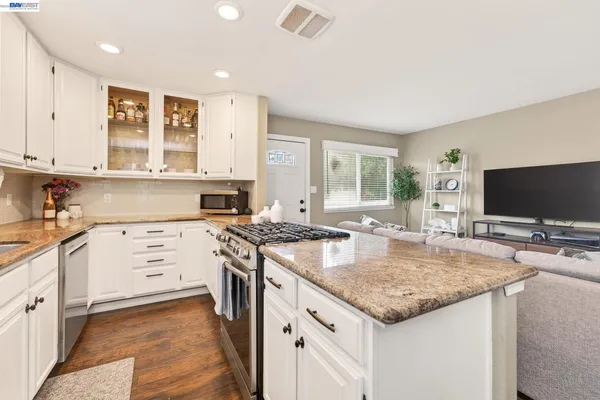 $515,000 | 8185 Arroyo Drive, Unit 4, Pleasanton, CA 94588