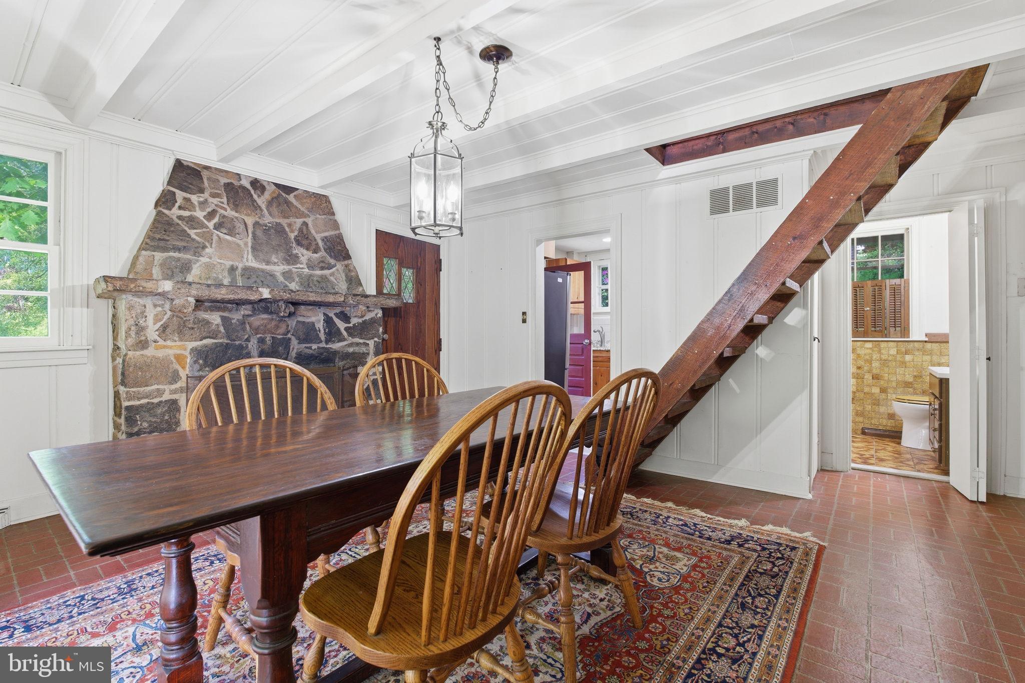 362 Severn Road Annapolis, MD 21401 - Photo 15 of 42 Charming dining space with rustic flair.