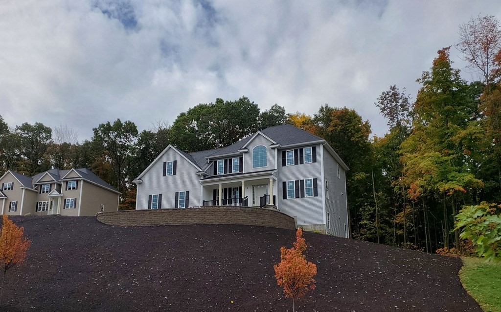 1 Silver Oak Road Hudson, MA 01749 - Photo 3 of 35 Gallery Image 3