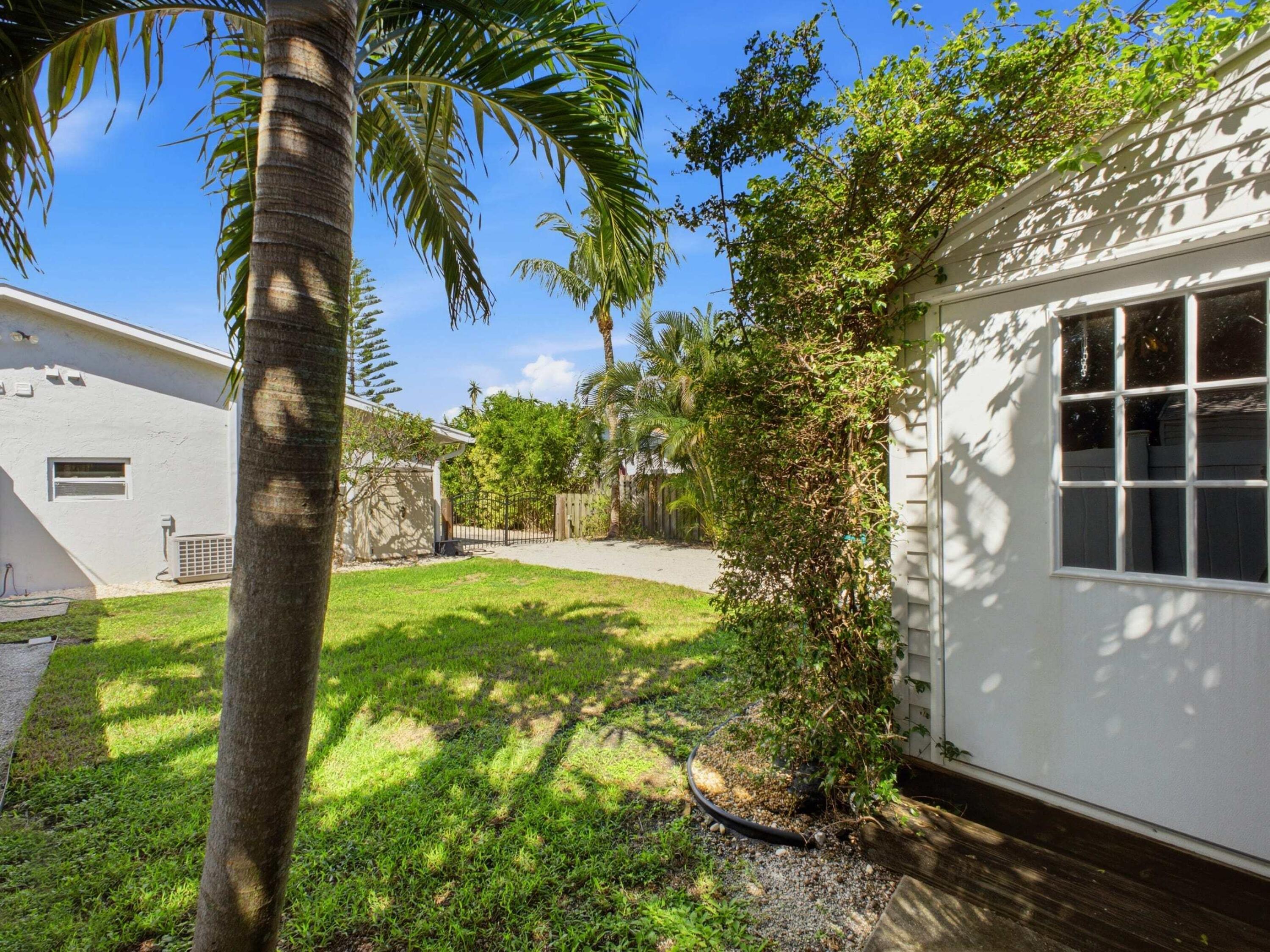 3125 Albatross Road Delray Beach, FL 33444 - Photo 21 of 26 A Rear