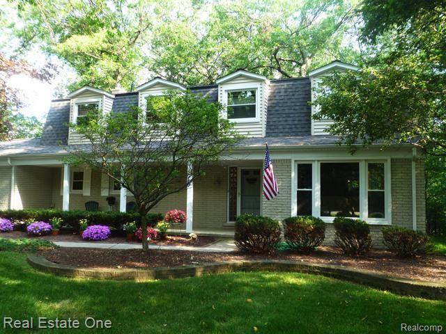 541 Ridgewood Road Rochester, MI 48306 - Photo 2 of 24 exterior3