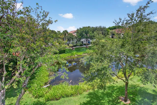 $219,900 | 5265 Brisata Circle, Unit U, Boynton Beach, FL 33437