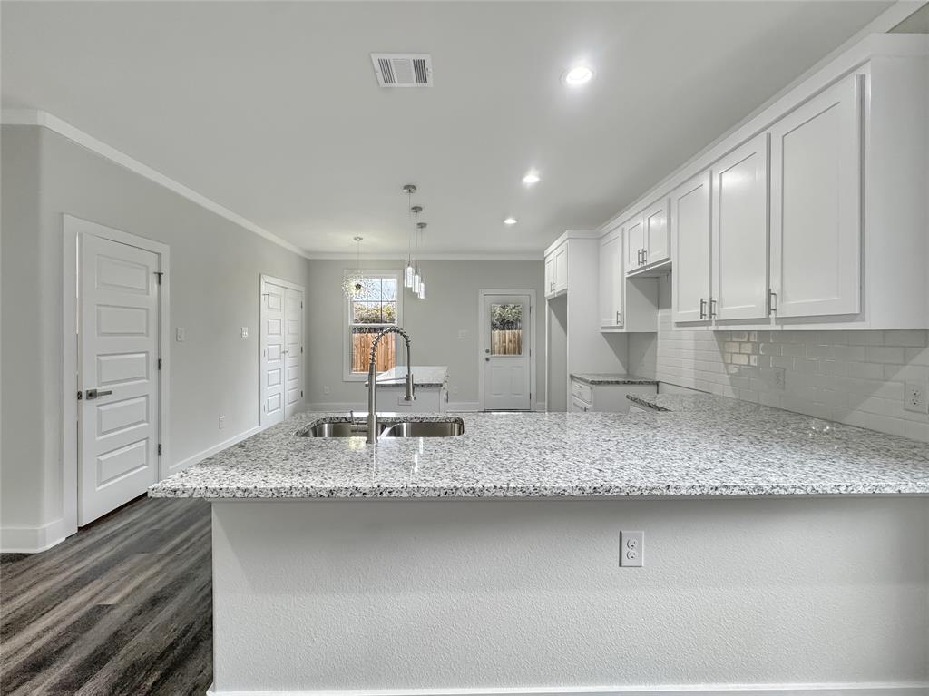 3518 Meadow Street Dallas, TX 75215 - Photo 8 of 20