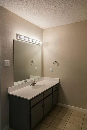 $127,500 | 11963 Bob White Drive, Unit 854, Houston, TX 77035