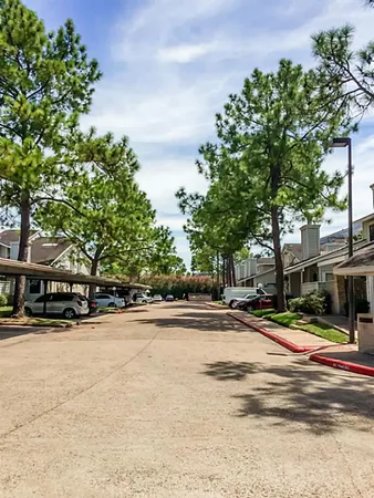 $127,500 | 11963 Bob White Drive, Unit 854, Houston, TX 77035