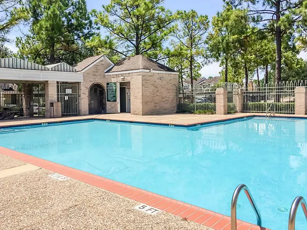 $127,500 | 11963 Bob White Drive, Unit 854, Houston, TX 77035