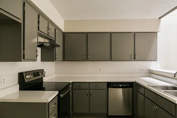 $127,500 | 11963 Bob White Drive, Unit 854, Houston, TX 77035
