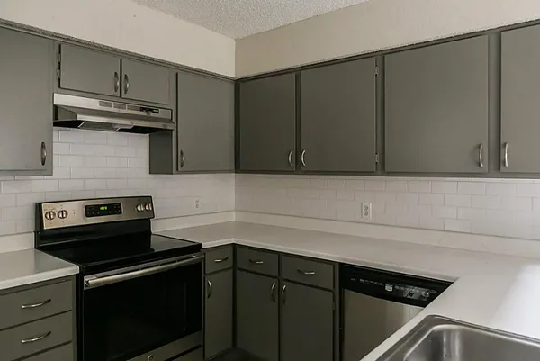 $127,500 | 11963 Bob White Drive, Unit 854, Houston, TX 77035