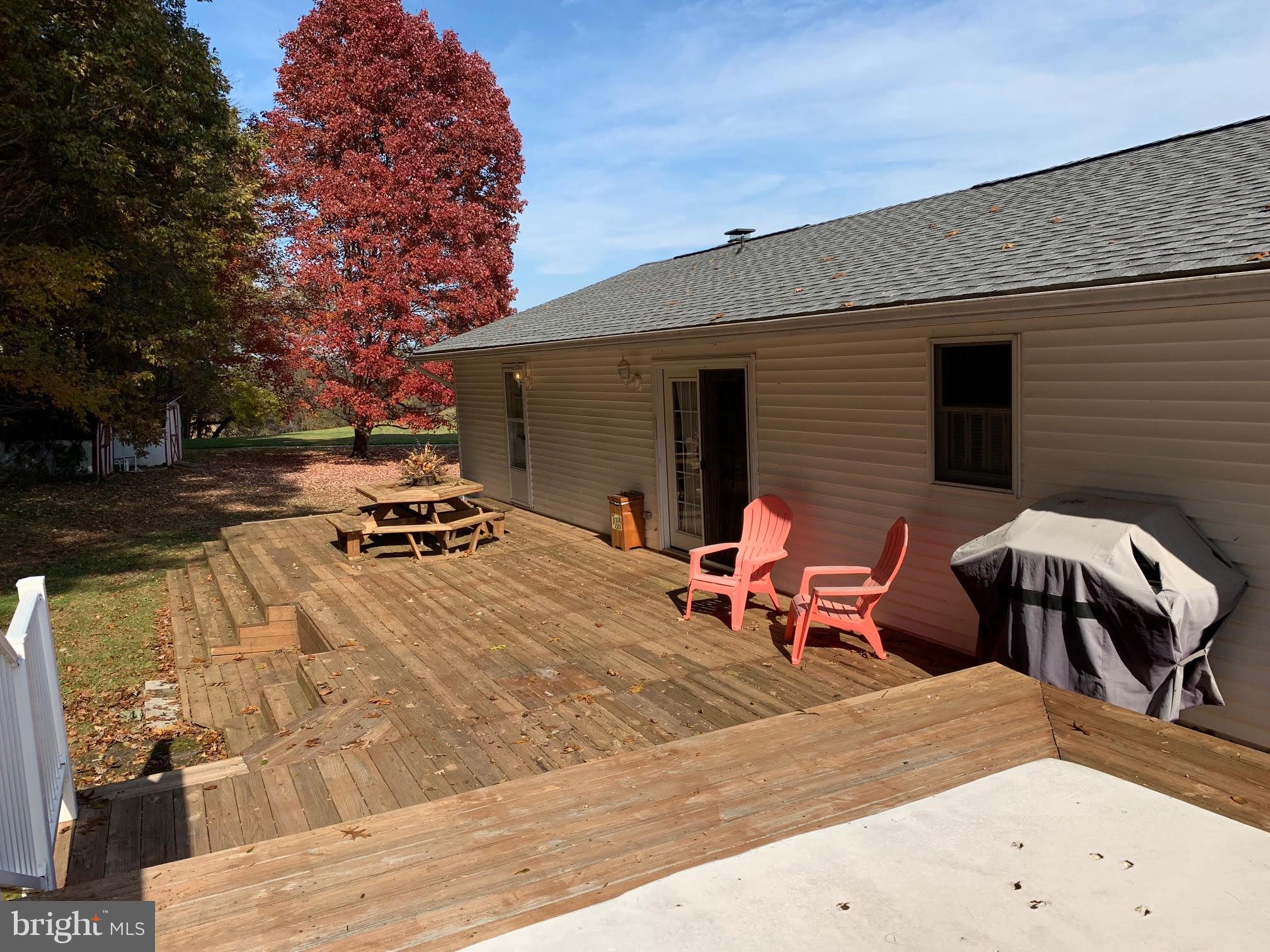 2630 Halter Road Westminster, MD 21158 - Photo 4 of 22 Over-sized Deck