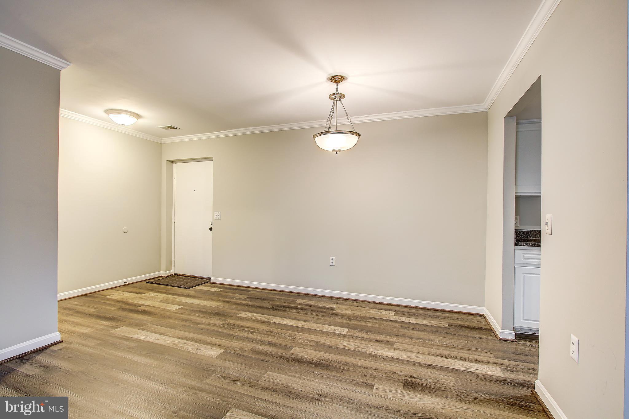 18324 Streamside Drive, Unit 302 Gaithersburg, MD 20879 - Photo 14 of 31 Dining Area