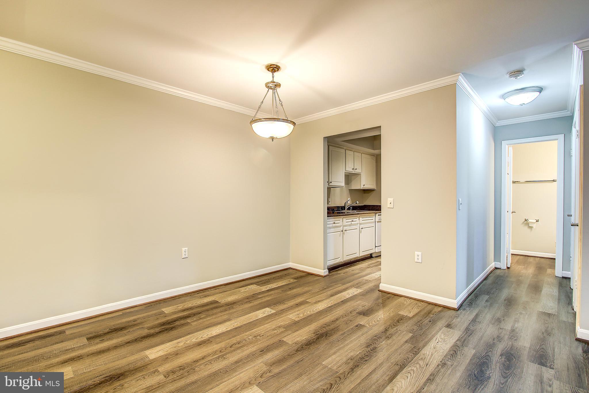 18324 Streamside Drive, Unit 302 Gaithersburg, MD 20879 - Photo 15 of 31 Dining Area