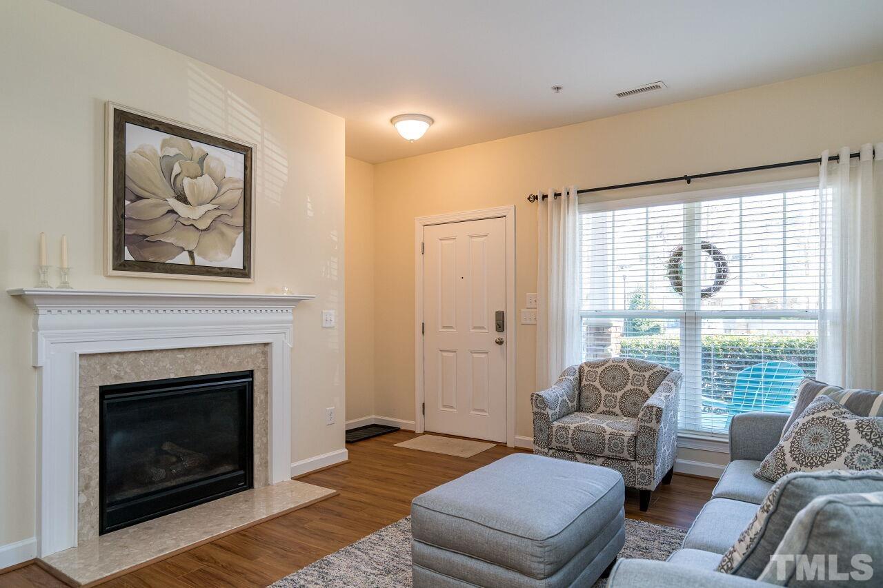 8007 Sunset Branch Court Raleigh, NC 27612 - Photo 4 of 27 Gallery Image 4