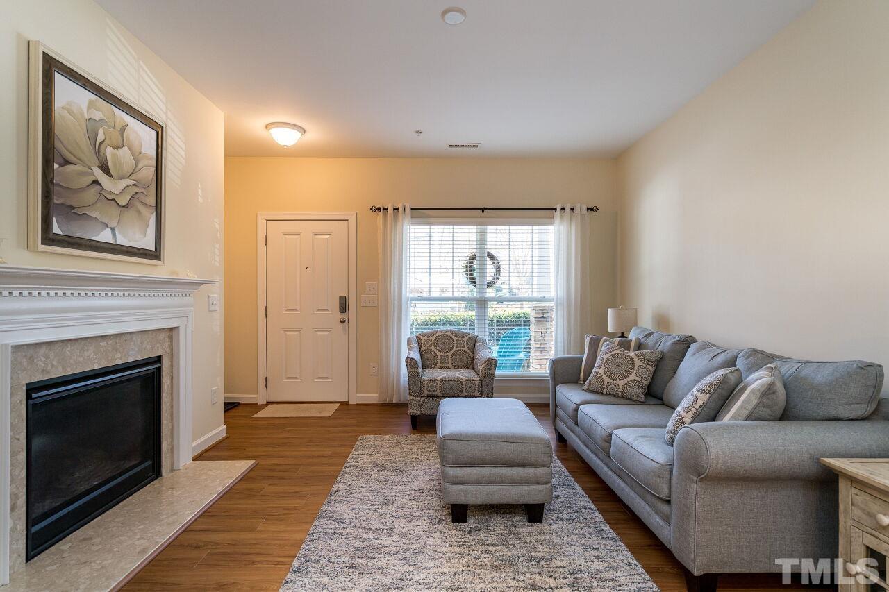 8007 Sunset Branch Court Raleigh, NC 27612 - Photo 5 of 27 Gallery Image 5