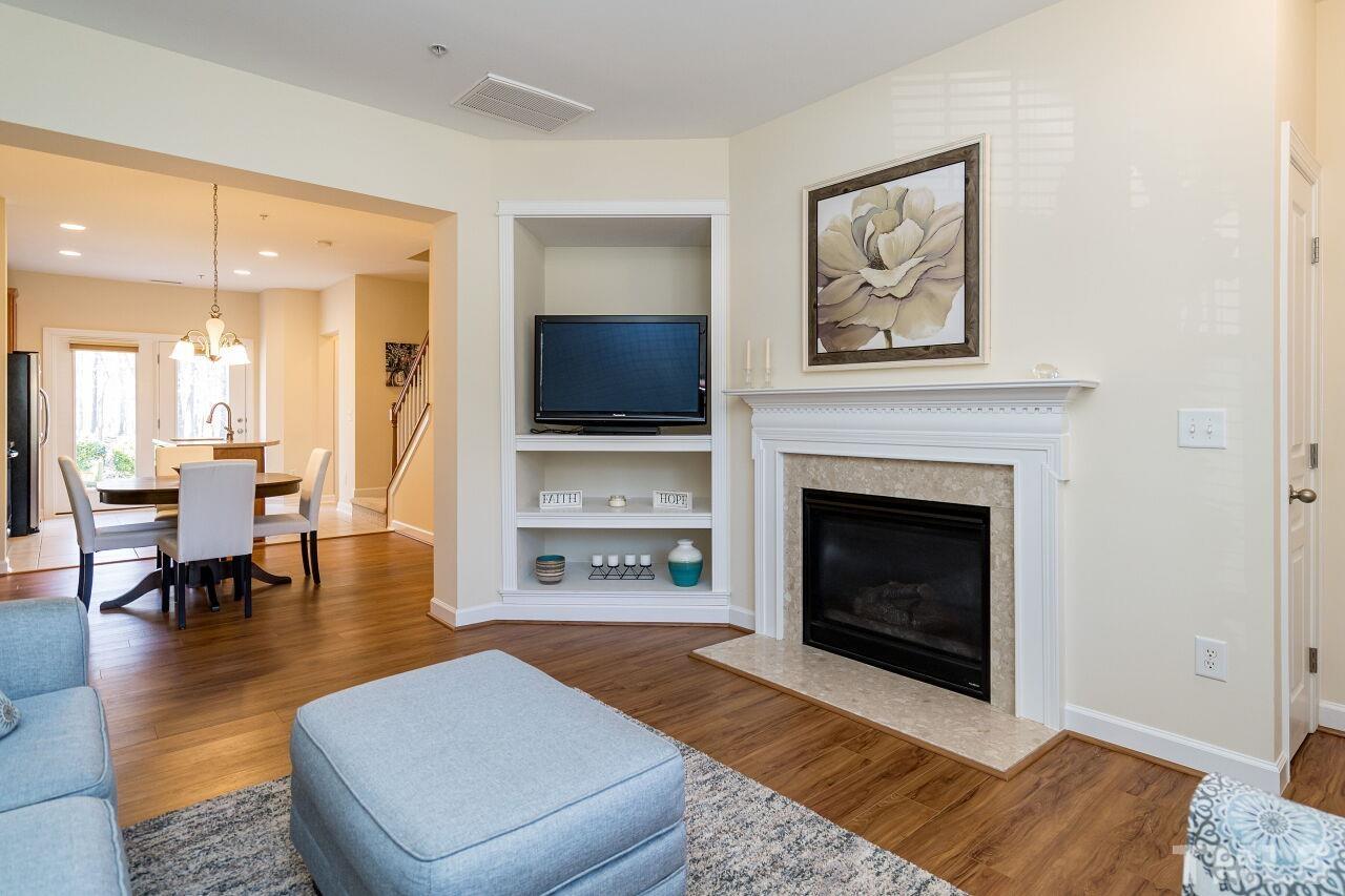 8007 Sunset Branch Court Raleigh, NC 27612 - Photo 9 of 27 Gallery Image 9