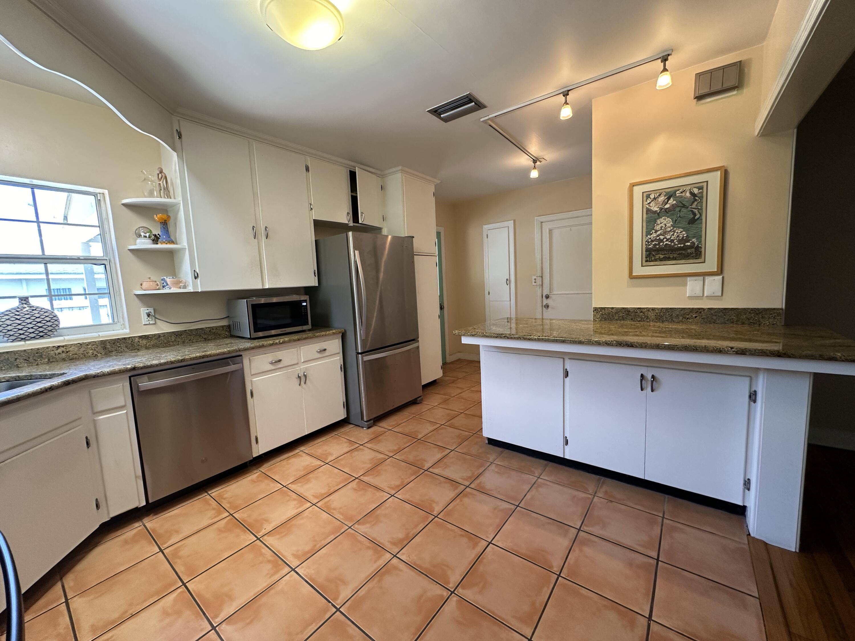 1017 Colonial Road Fort Pierce, FL 34950 - Photo 13 of 26 IMG_0420