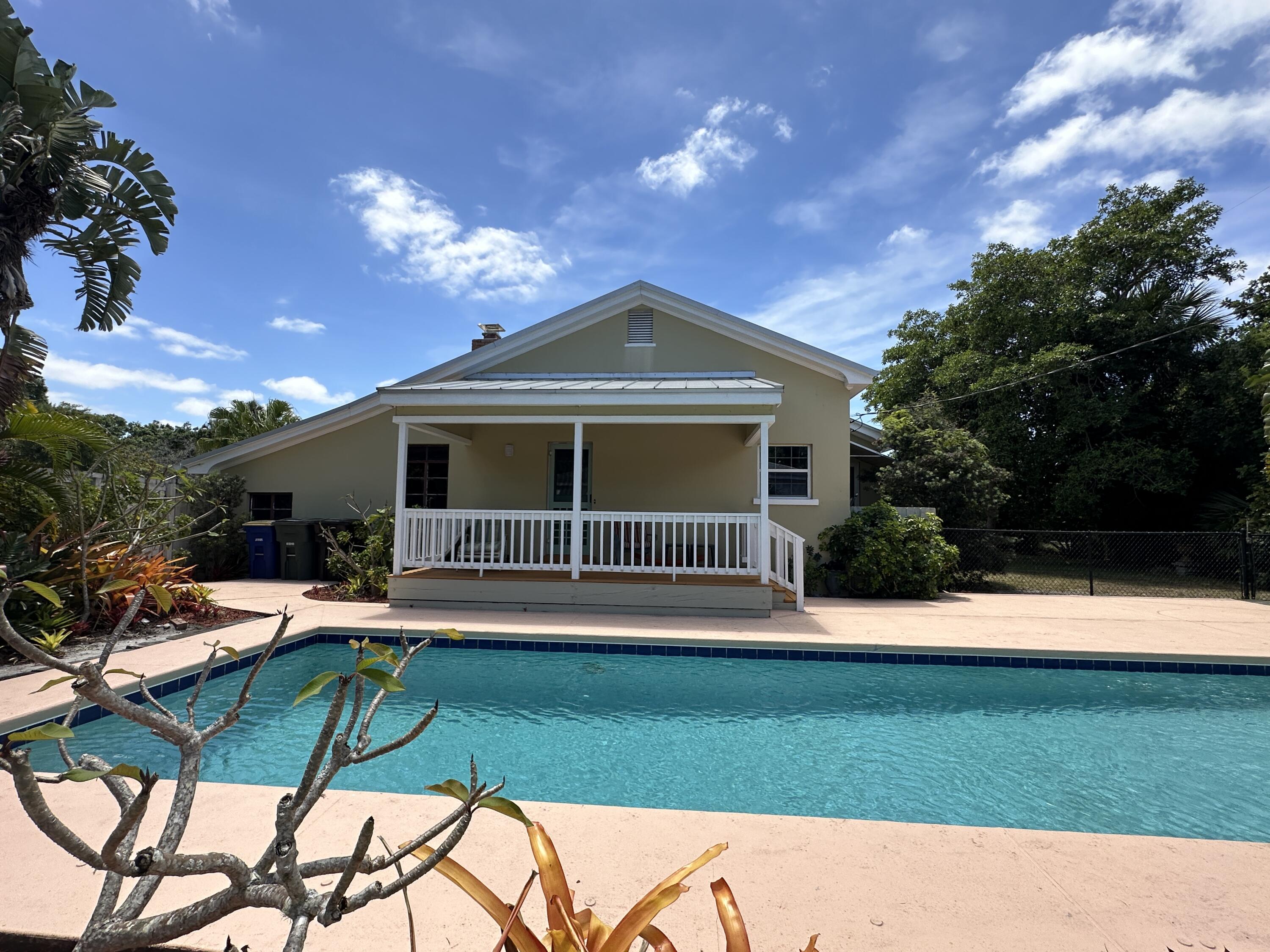 1017 Colonial Road Fort Pierce, FL 34950 - Photo 23 of 26 IMG_0401