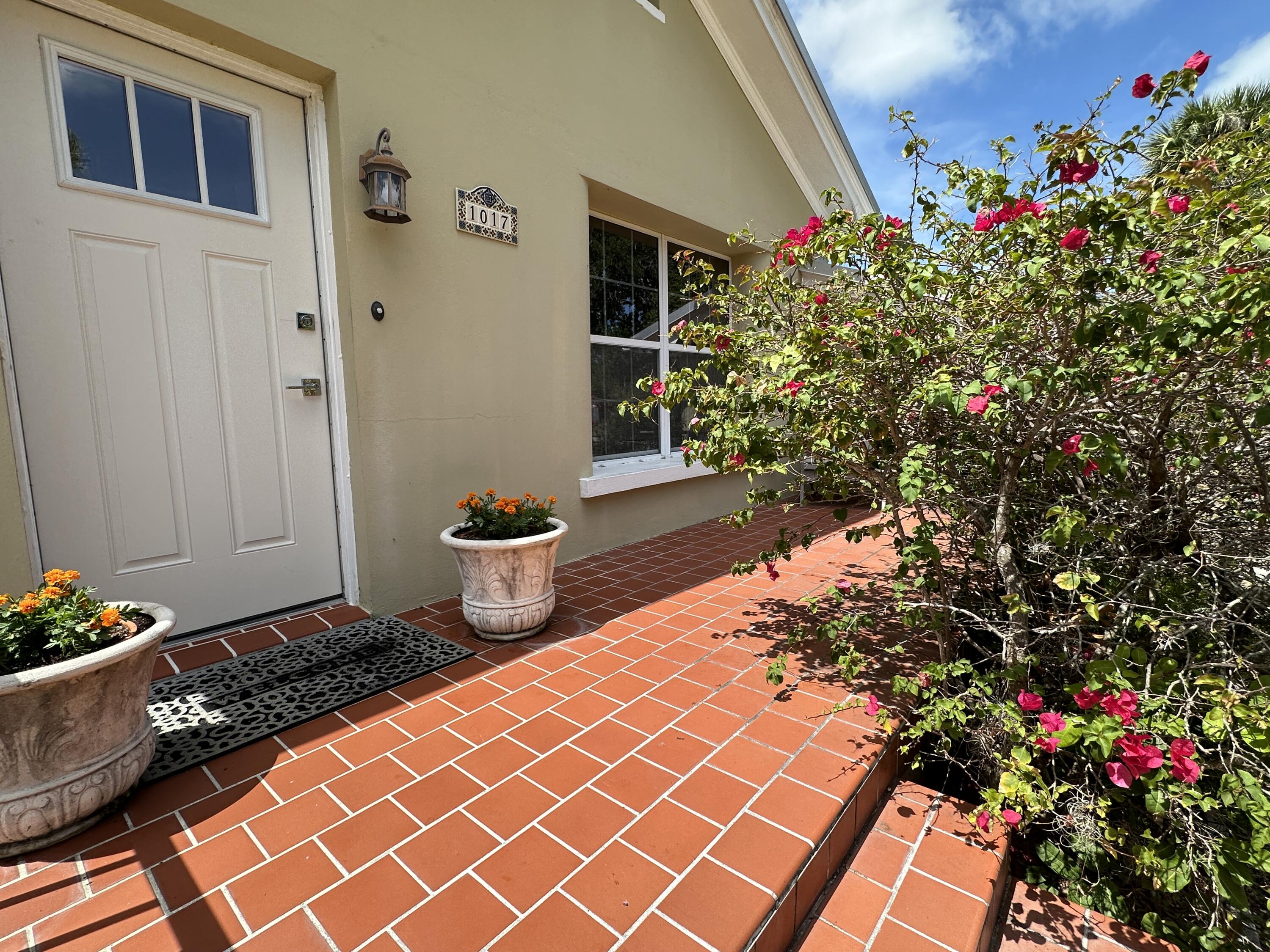1017 Colonial Road Fort Pierce, FL 34950 - Photo 4 of 26 IMG_0500