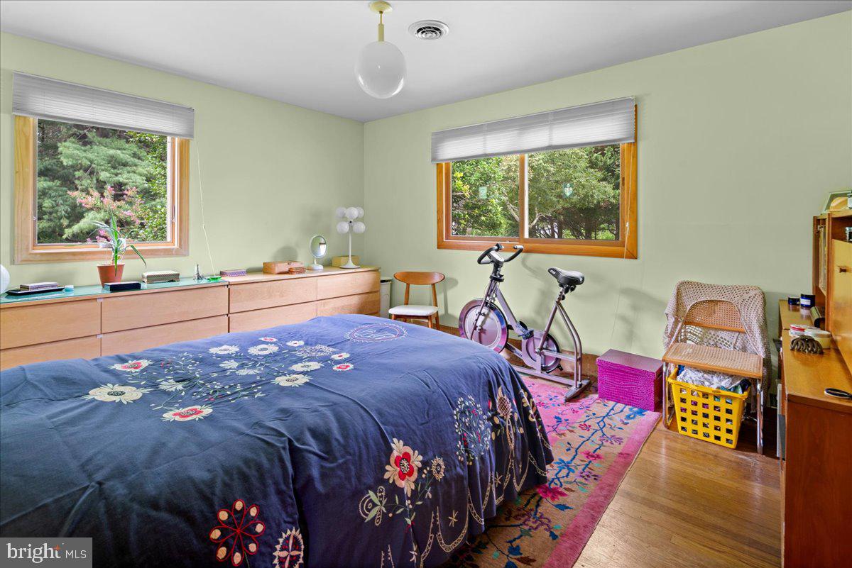 260 Friendship Road Monmouth Junction, NJ 08852 - Photo 17 of 45 Gallery Image 17