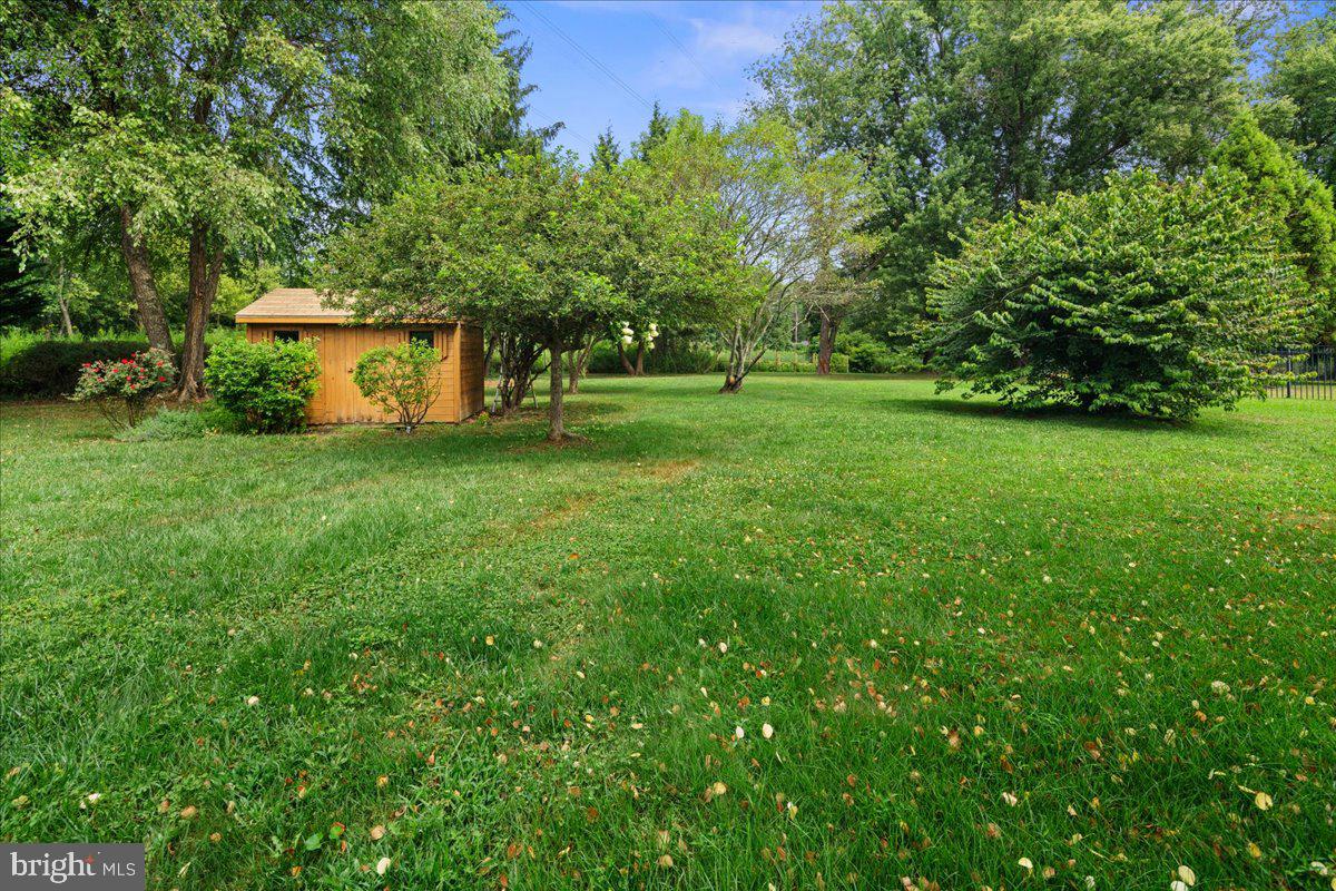 260 Friendship Road Monmouth Junction, NJ 08852 - Photo 29 of 45 Gallery Image 29
