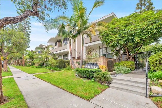$1,288,888 | 4758 La Villa Marina, Unit J, Marina del Rey, CA 90292