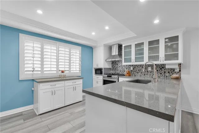 $1,288,888 | 4758 La Villa Marina, Unit J, Marina del Rey, CA 90292