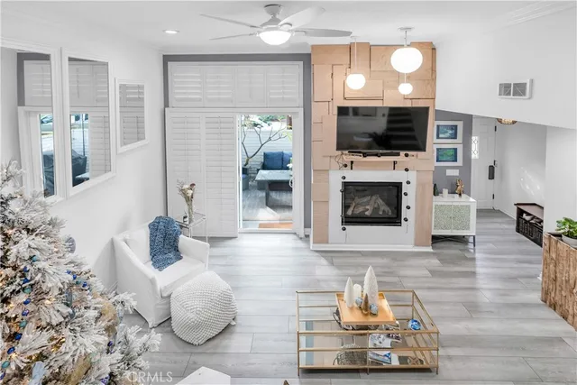 $1,288,888 | 4758 La Villa Marina, Unit J, Marina del Rey, CA 90292