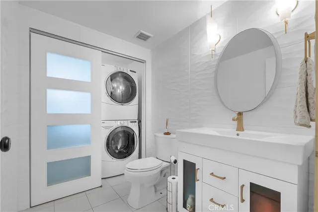 $1,288,888 | 4758 La Villa Marina, Unit J, Marina del Rey, CA 90292